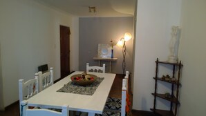 Family Apartment, 3 Bedrooms, Non Smoking, Balcony | Interior detail - Paseo Salta (Salta)