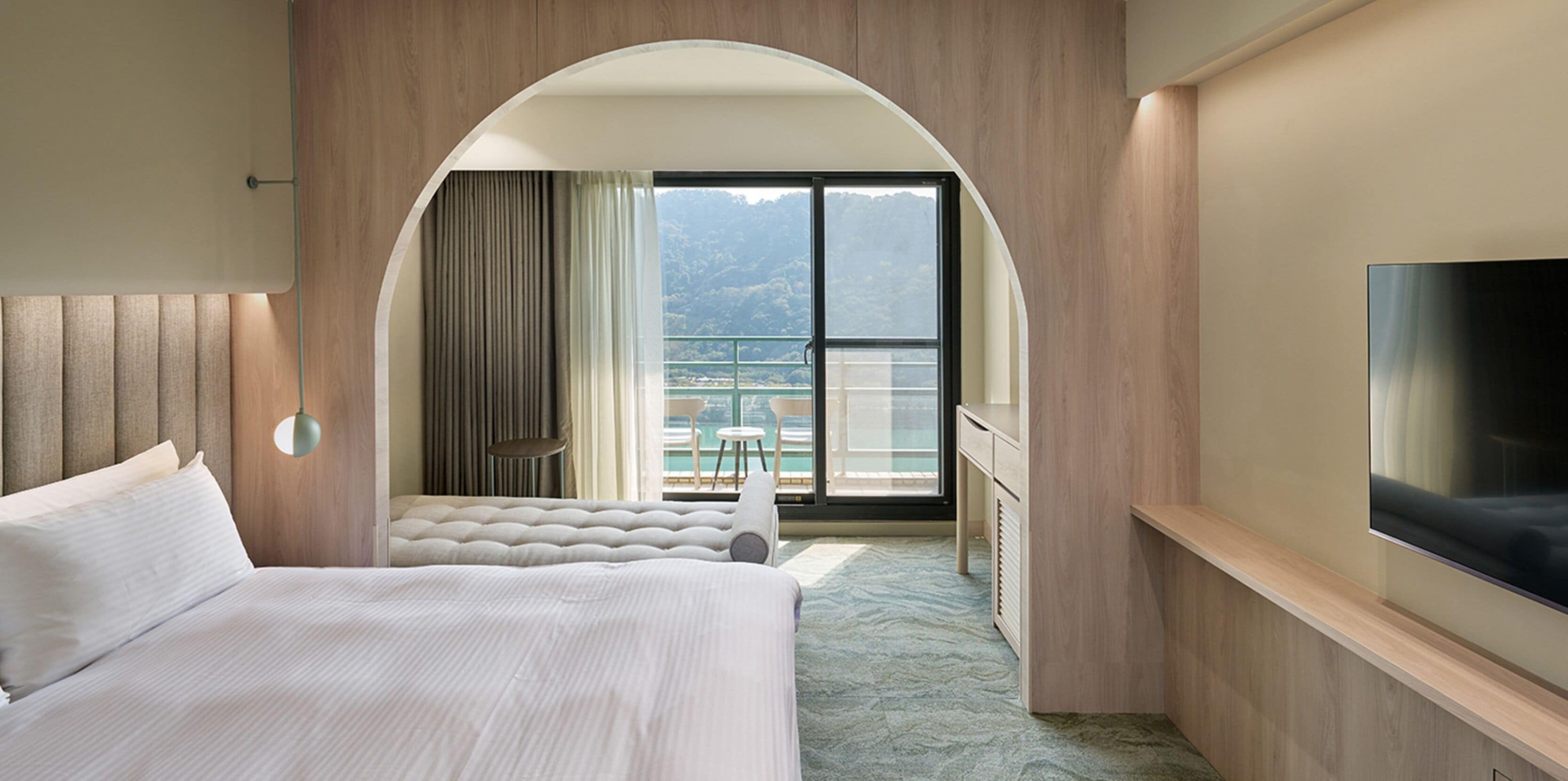 Cubrecamas, cortinas blackout, wifi gratis y ropa de cama 