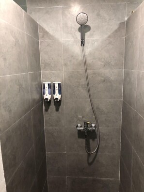 Shower - Sapa Signature Inn - Hostel (Sa Pa)