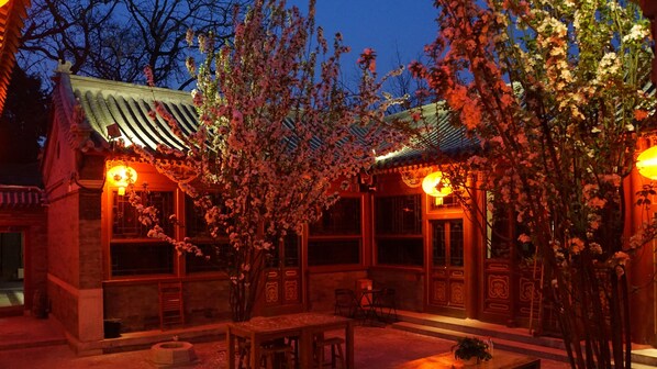 Courtyard - Fly By Knight Courtyard Hotel (Beijing)