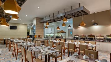 Morgenmadsbuffet hver dag (90000 IDR pr. person)