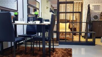 Studio | Living area | LED TV