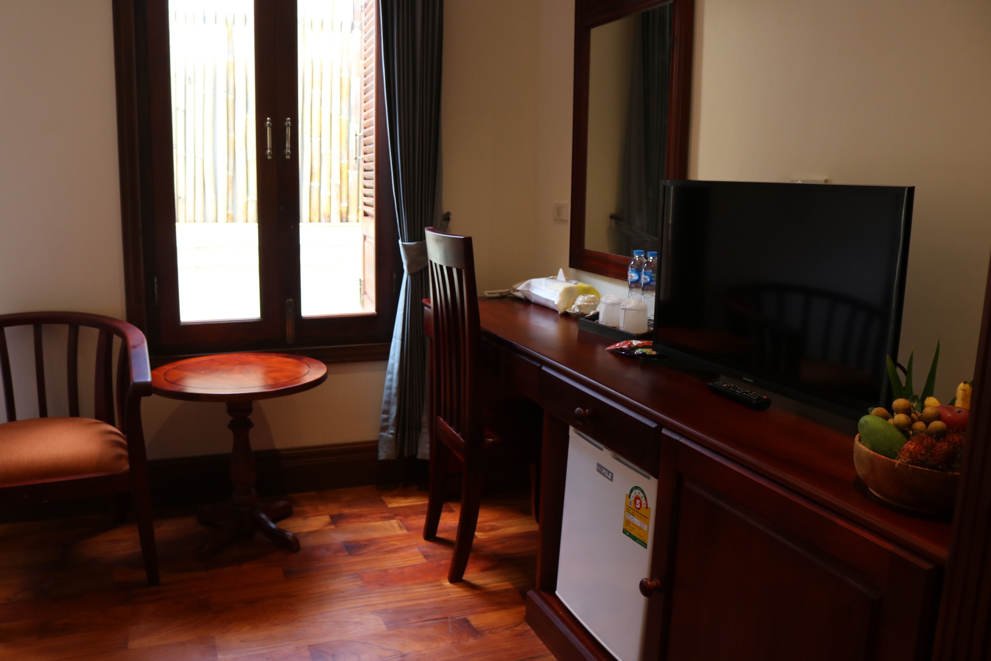 minibar, in-room safe, free wifi, bed sheets