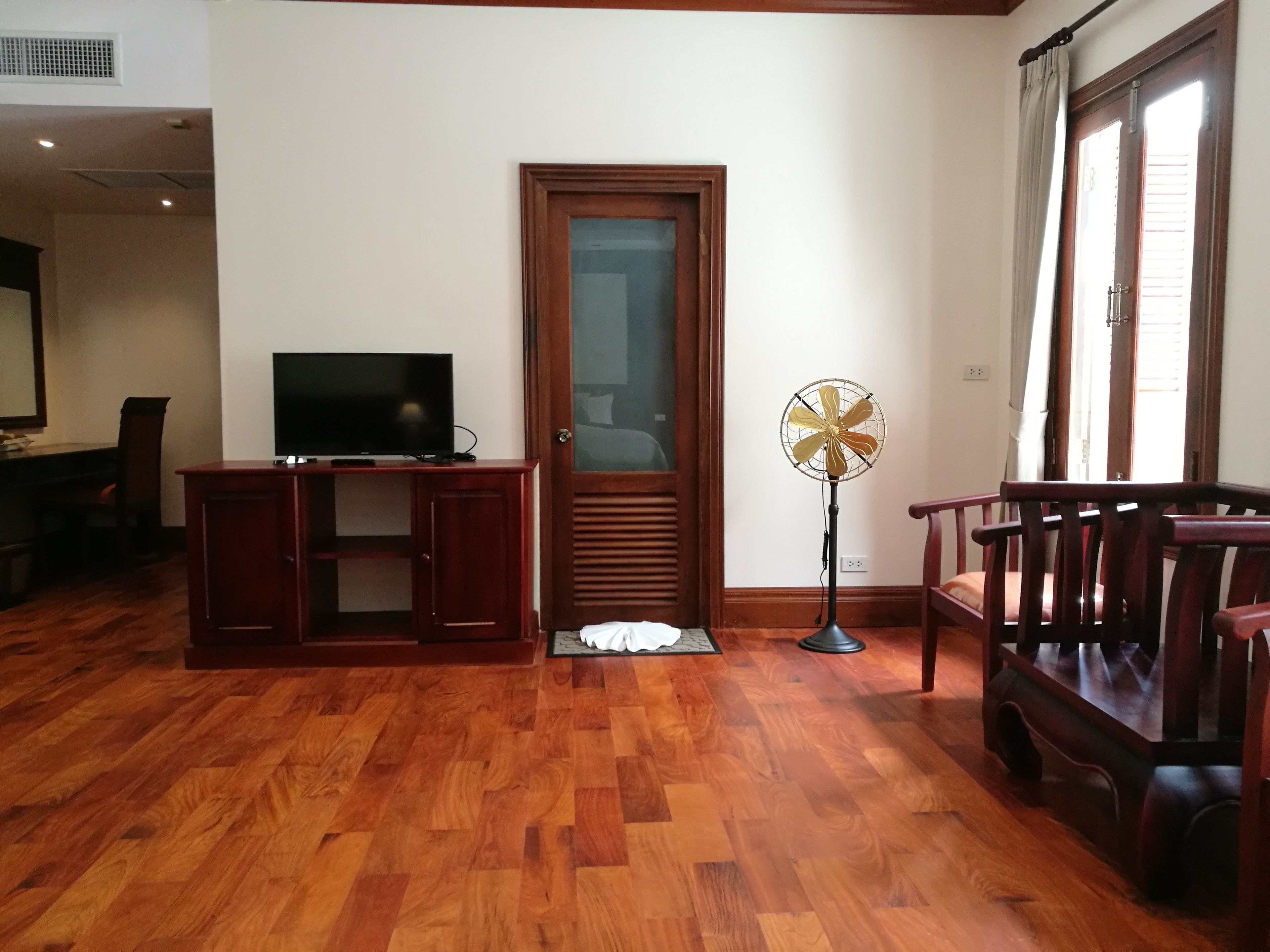 deluxe king suite | room amenity