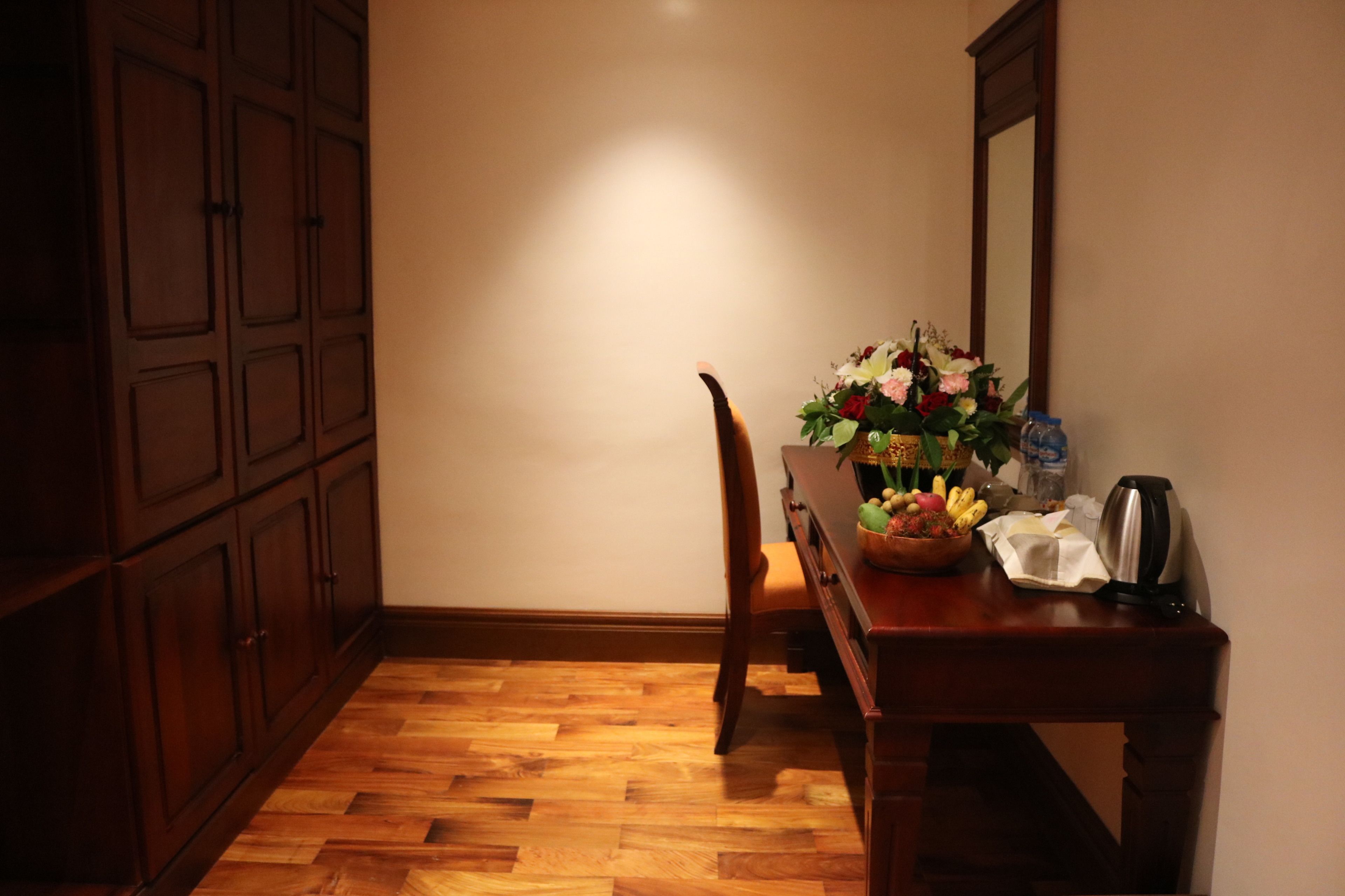 family room | minibar, in-room safe, free wifi, bed sheets