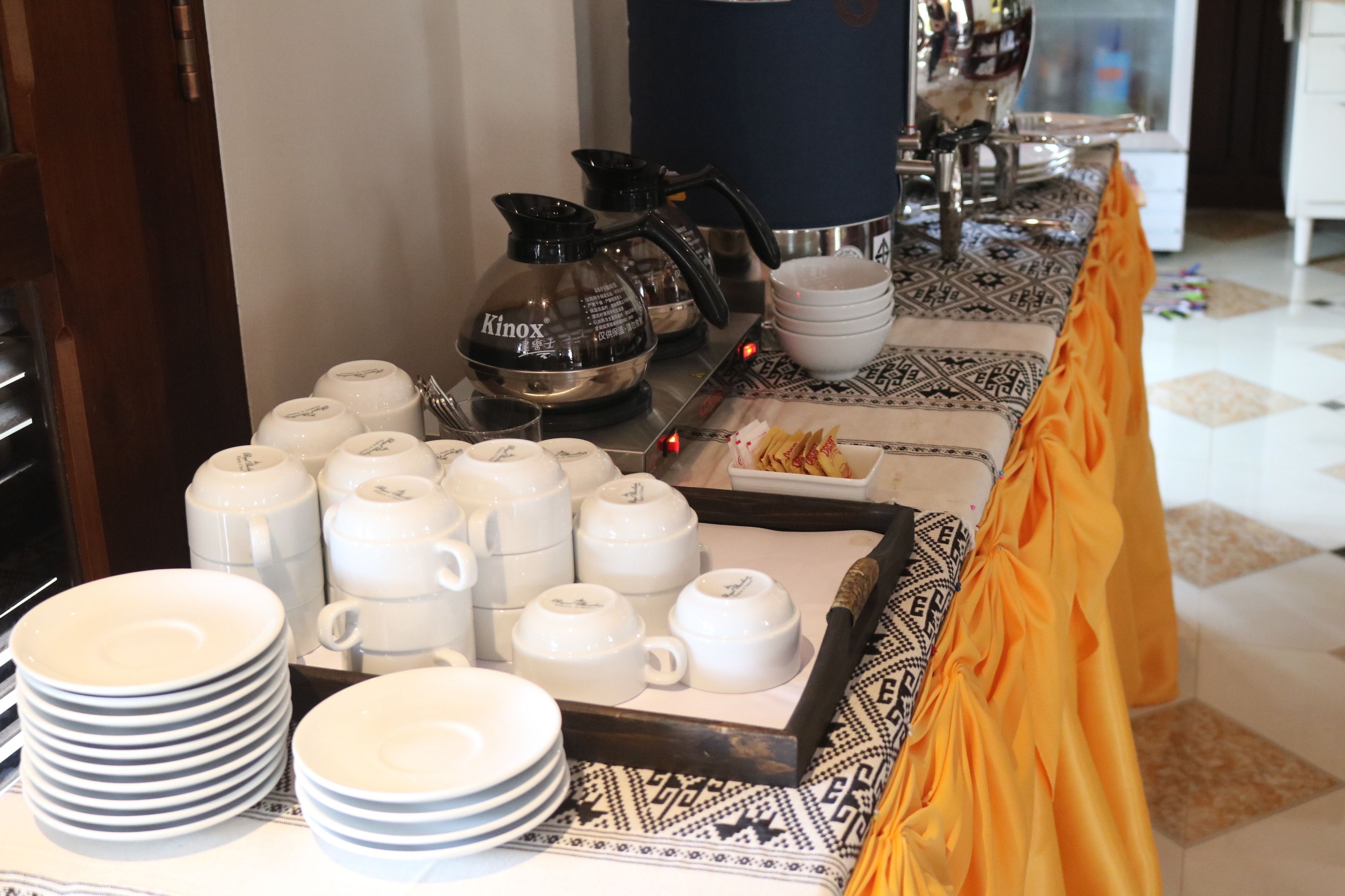 breakfast, lunch, dinner served; local and international cuisine