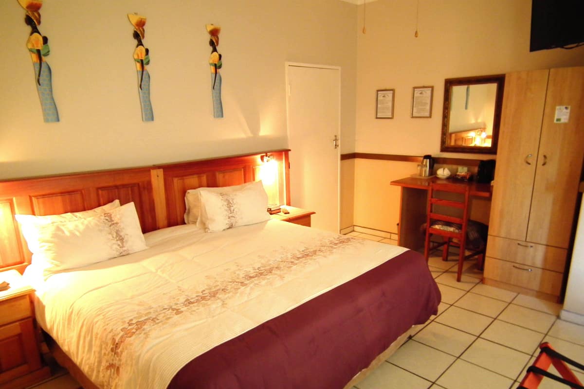 1 bedroom, premium bedding, individually decorated, bed sheets