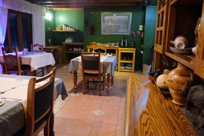 Dining - Umzimvubu Retreat Guest House (Port St Johns)