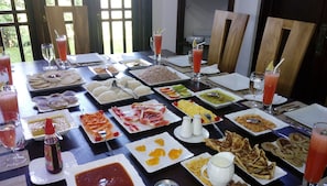 Food and drink - Castle palace kandy (Teldeniya)