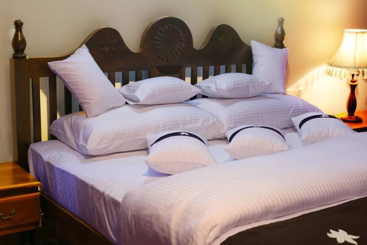 Egyptian cotton sheets, premium bedding, down duvets, pillow-top beds