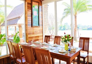 Daily buffet breakfast (THB 200 per person)