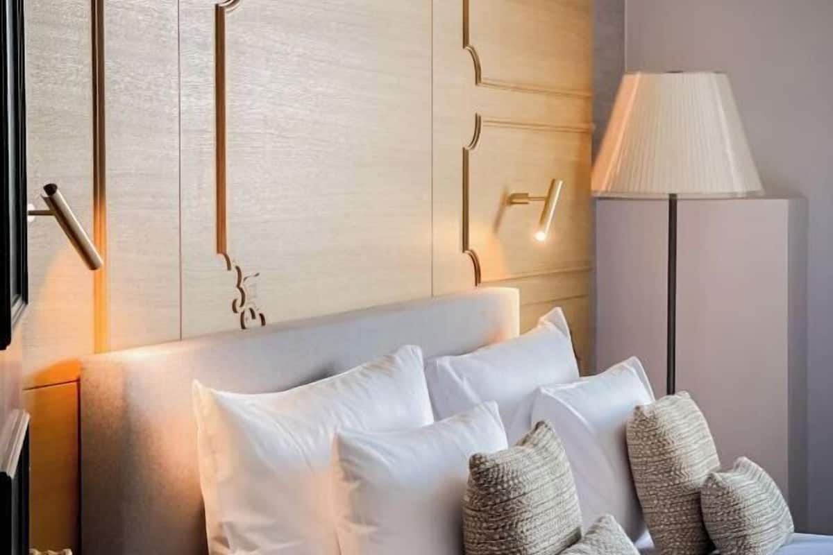 1 bedroom, premium bedding, memory foam beds, in-room safe