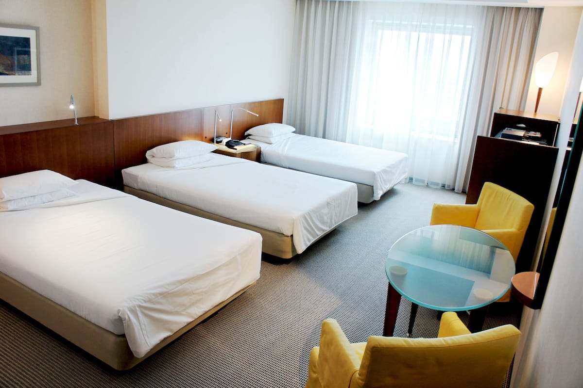 Triple Room, Non Smoking | Premium bedding, in-room safe, desk, WiFi (free)