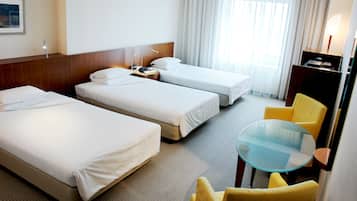 Premium bedding, in-room safe, desk, free WiFi