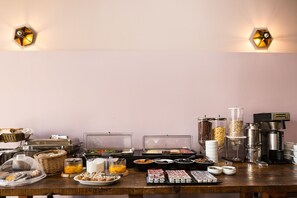 Daily continental breakfast for a fee