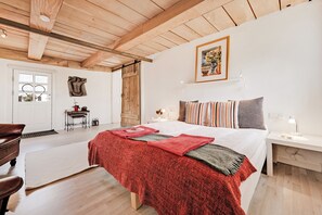 Apartment | 1 bedroom, premium bedding, down comforters, individually decorated