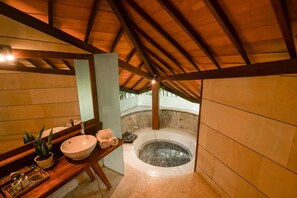Suite | Deep-soaking bathtub - Baliana Villa Umalas (Kerobokan)
