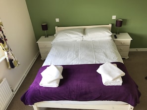 Doppia Classic, 1 letto matrimoniale, non fumatori | Wi-Fi gratuito, lenzuola