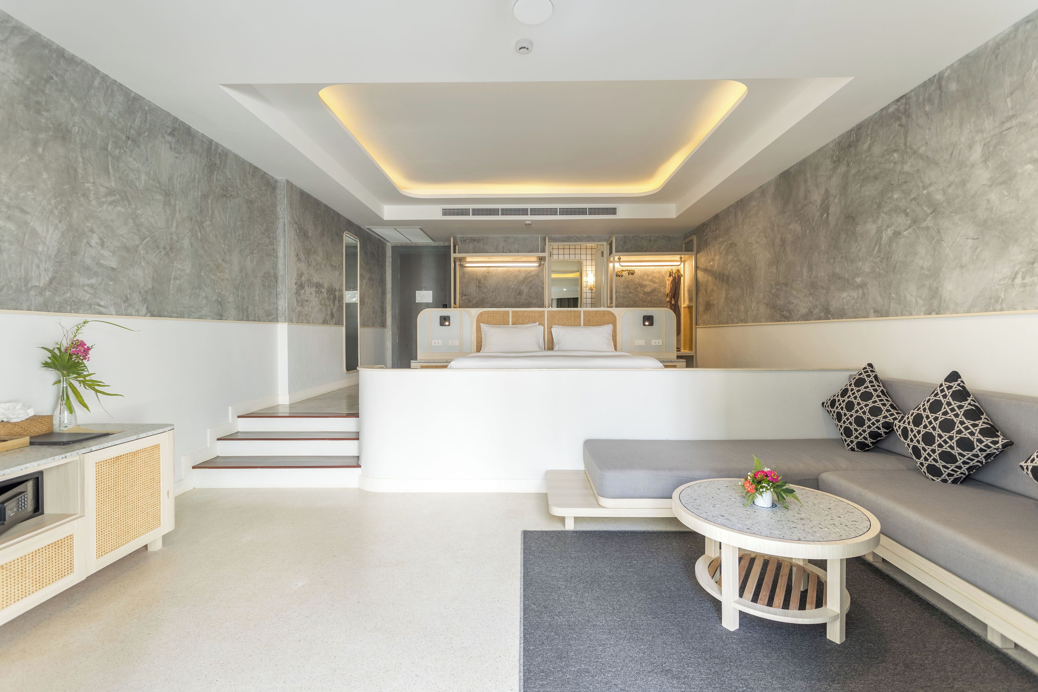 executive studio suite, 1 king bed, terrace, poolside | premium bedding, tempur-pedic beds, minibar, in-room safe