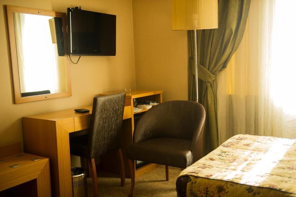 Bộ đồ giường cao cấp, nệm có lớp đệm bông 