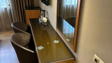 高級寢具、舒適加層、免費無線上網、床單