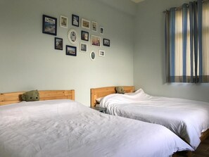 Free WiFi, bed sheets