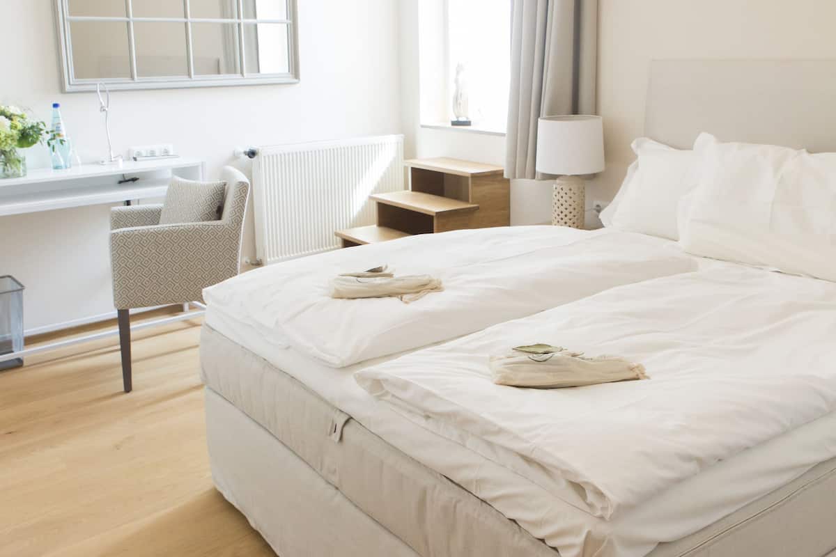 Sábanas de algodón egipcio, ropa de cama de alta calidad y escritorio