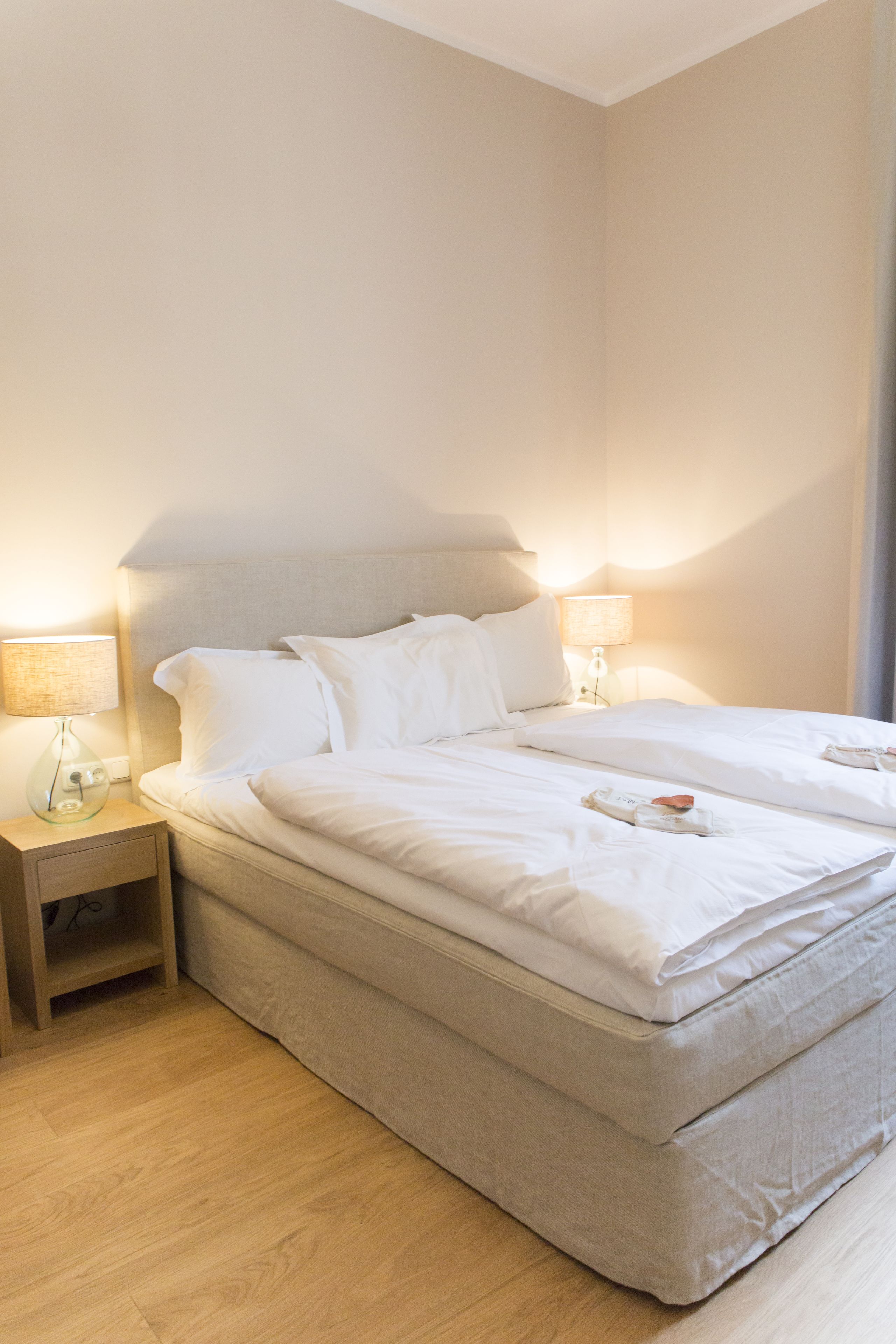 standard double room | egyptian cotton sheets, premium bedding, desk, iron/ironing board