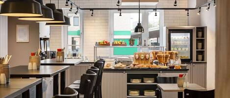 Daily buffet breakfast (EUR 18.50 per person)