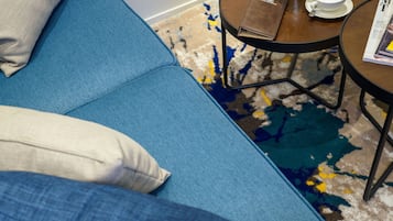 3 habitaciones, muebles diferentes y escritorio