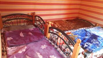 Barraca standard, 3 camas de solteiro, para não fumantes, vista para a montanha