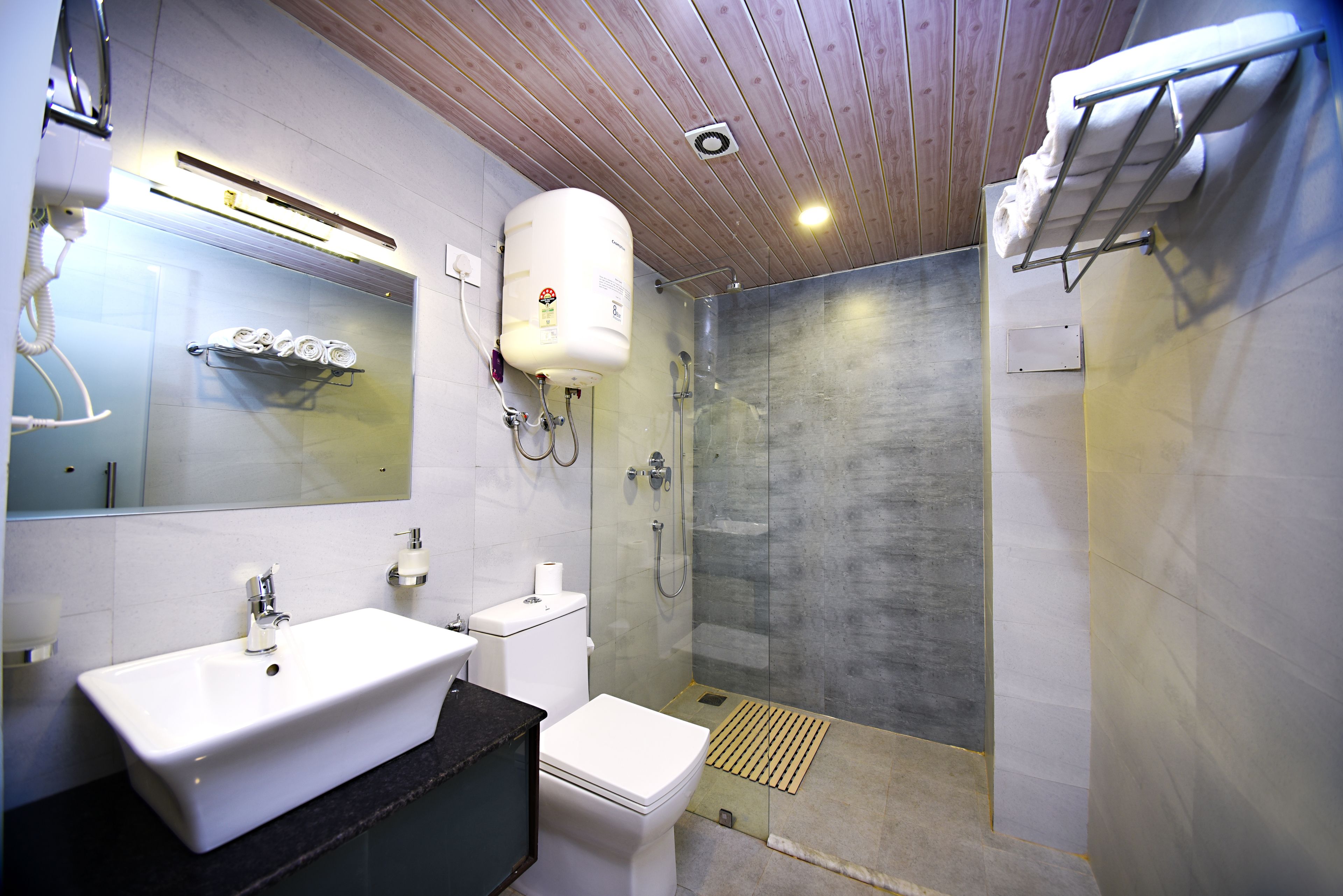 shower, free toiletries, hair dryer, slippers