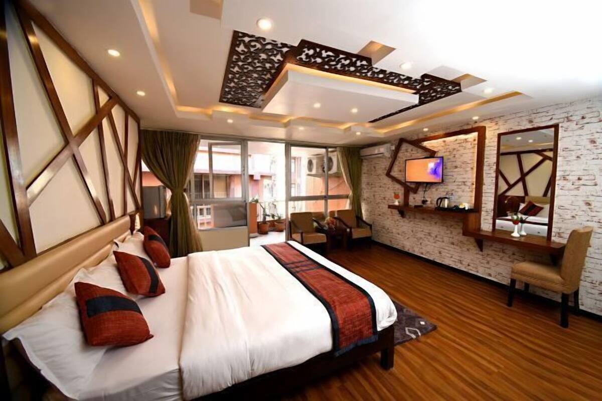 Premium bedding, soundproofing, iron/ironing board (on request)
