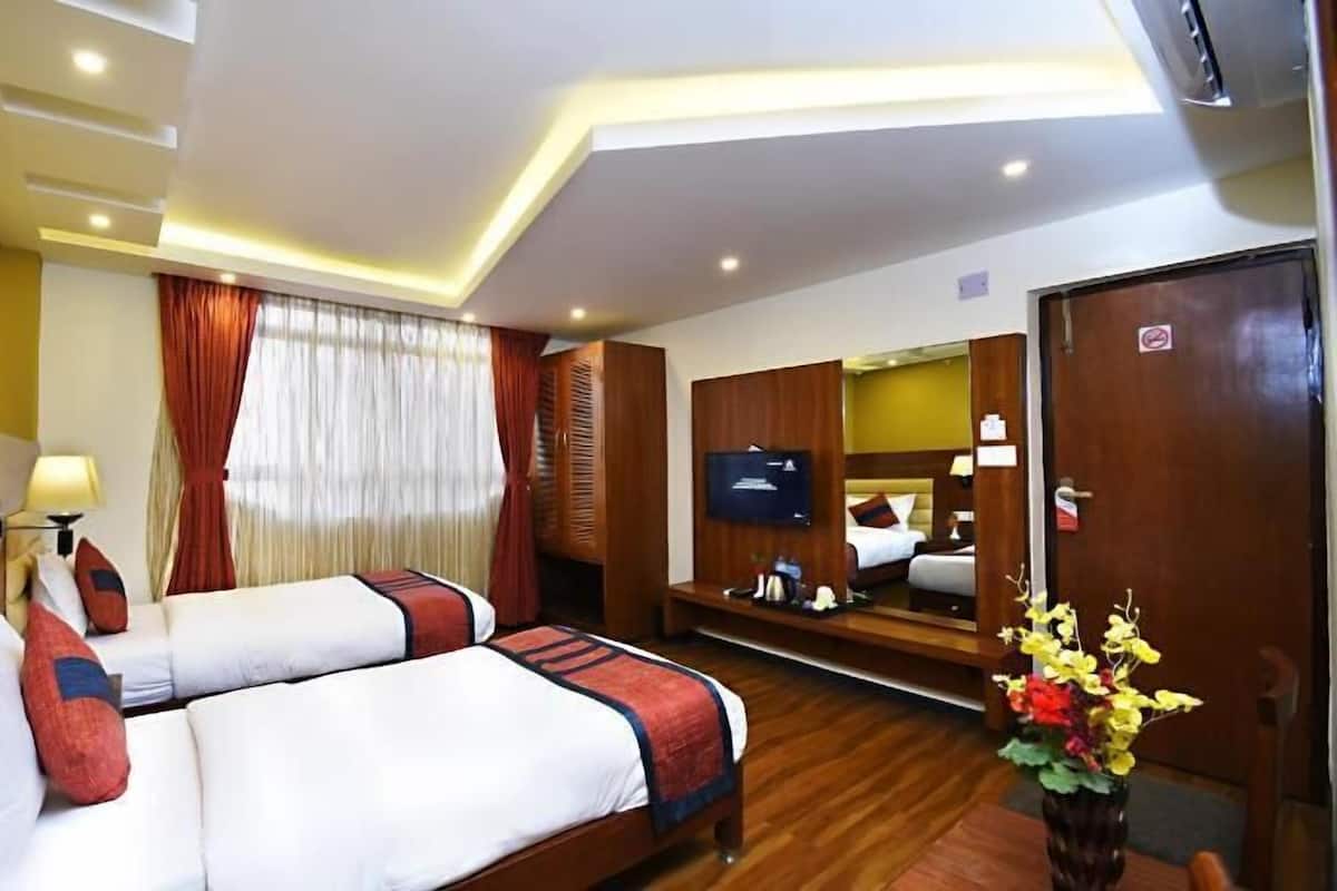 Premium bedding, soundproofing, iron/ironing board, free WiFi