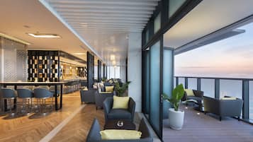 3 bars/lounges, poolside bar