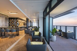 3 quầy bar/khu lounge, quầy bar bên hồ bơi 