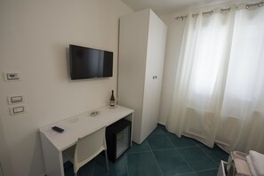 Classic Double Room (101)