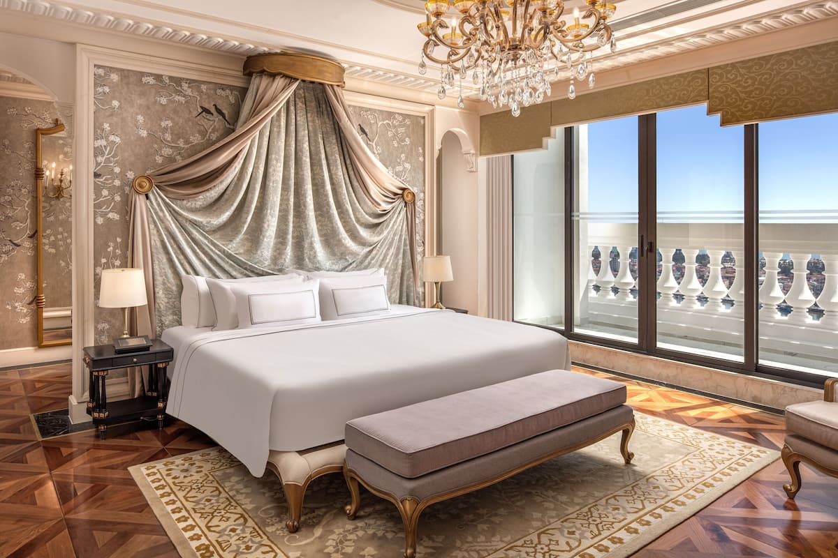 1 bedroom, minibar, in-room safe, desk