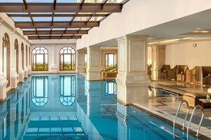 Una piscina techada