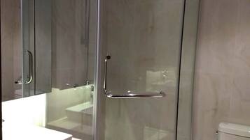 Studio, 1 Schlafzimmer | Badezimmer | Dusche, kostenlose Toilettenartikel, Haartrockner, Hausschuhe