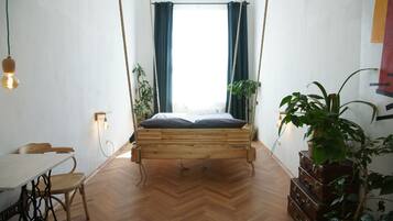 Standard-Doppelzimmer | VerdunkelungsvorhĂ€nge, BĂŒgeleisen/BĂŒgelbrett, Zustellbetten