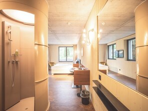 Lodge Doppelzimmer | Bathroom | Hair dryer, towels, soap, toilet paper - Lodge Hof Weissbad (Ruete)