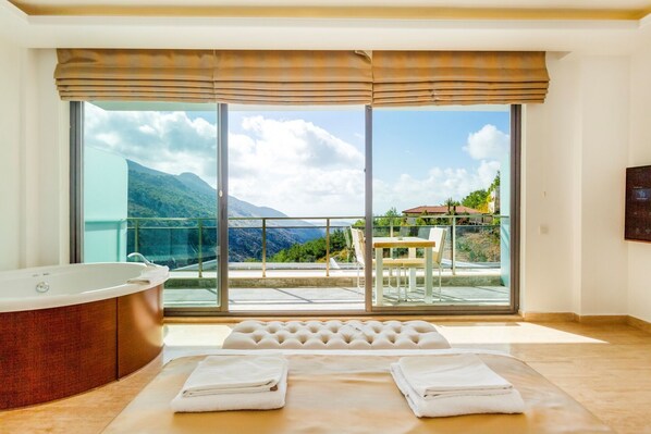 Deluxe Villa | 2 bedrooms, individually decorated, individually furnished, desk - Infinity Mountain (Kas)