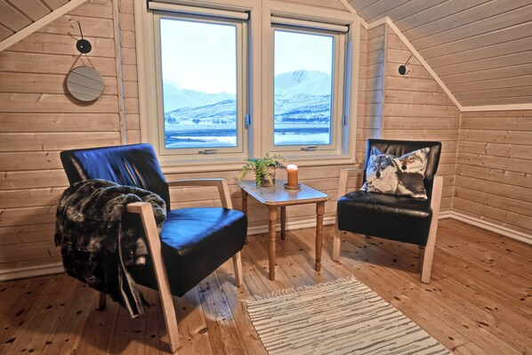 Classic Cabin, Sea View