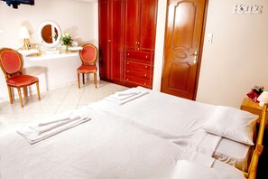 Suite Classique, 2 chambres, salle de bains privée, vue jardin