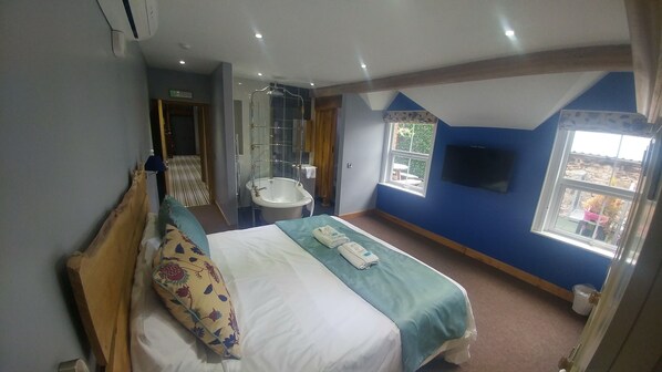 Bàn, truy cập Internet không dây miễn phí, bộ trải giường