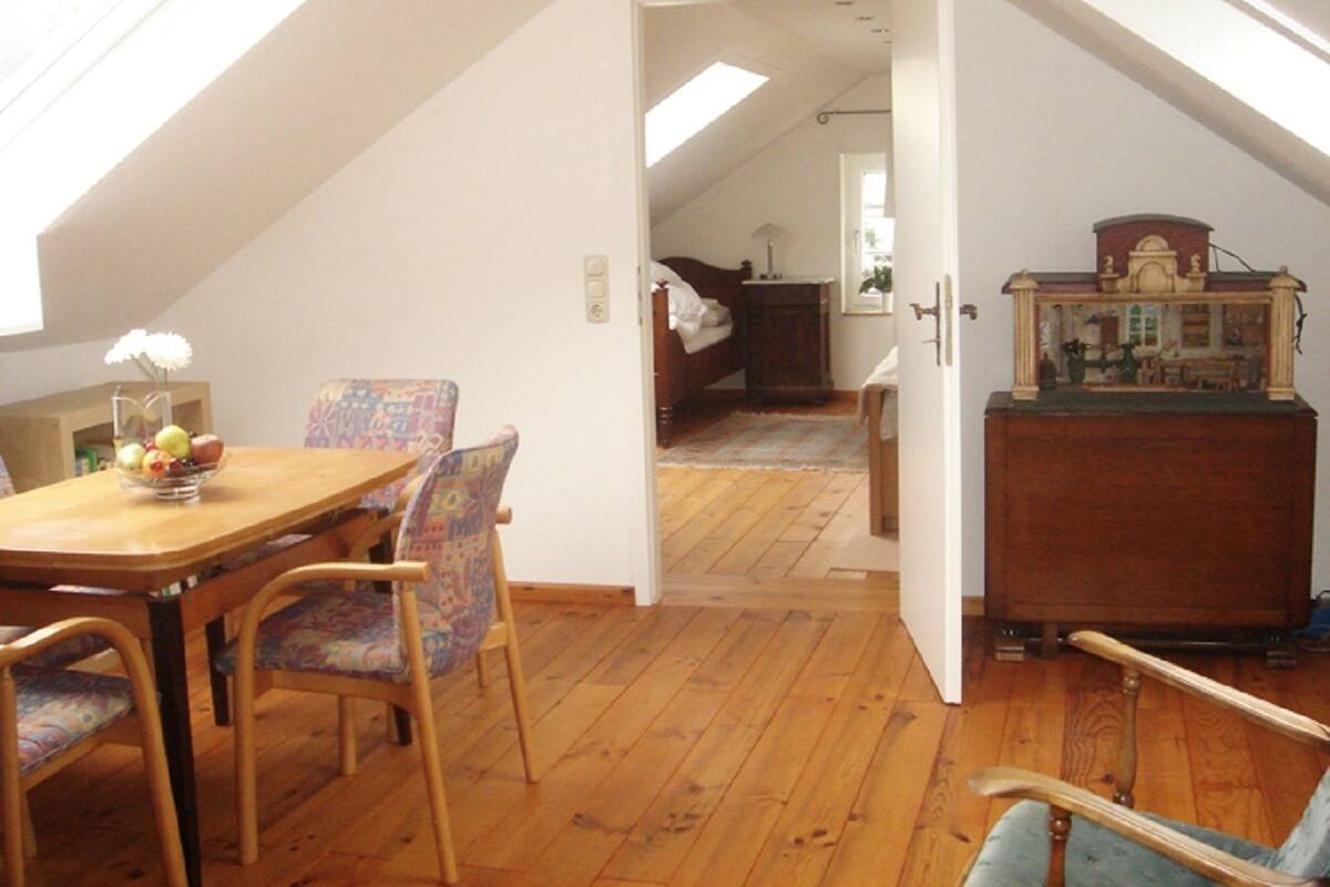 Family Room, Shared Bathroom | Living area
