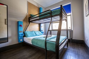 Double or Twin Room | Free WiFi, bed sheets - Kick Ass Grassmarket - Adults Only - Hostel (Edinburgh)