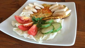 Food and drink - Ekas Sunrise Resort (Jerowaru)