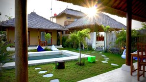 Outdoor pool - Ekas Sunrise Resort (Jerowaru)